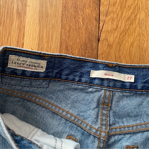 Levi’s Wedgie fit cropped jeans size 27 - Picture 4 of 6